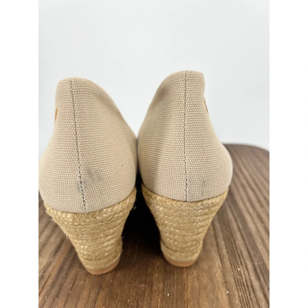 Viscata Barcelona Roses Beige Canvas Espadrille Wedges Size 40 Pointed Toe Pump